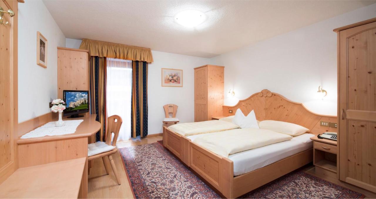 B&B Residence Adria Corvara In Badia Oda fotoğraf