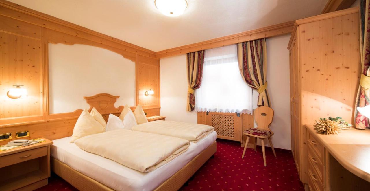 B&B Residence Adria Corvara In Badia Oda fotoğraf